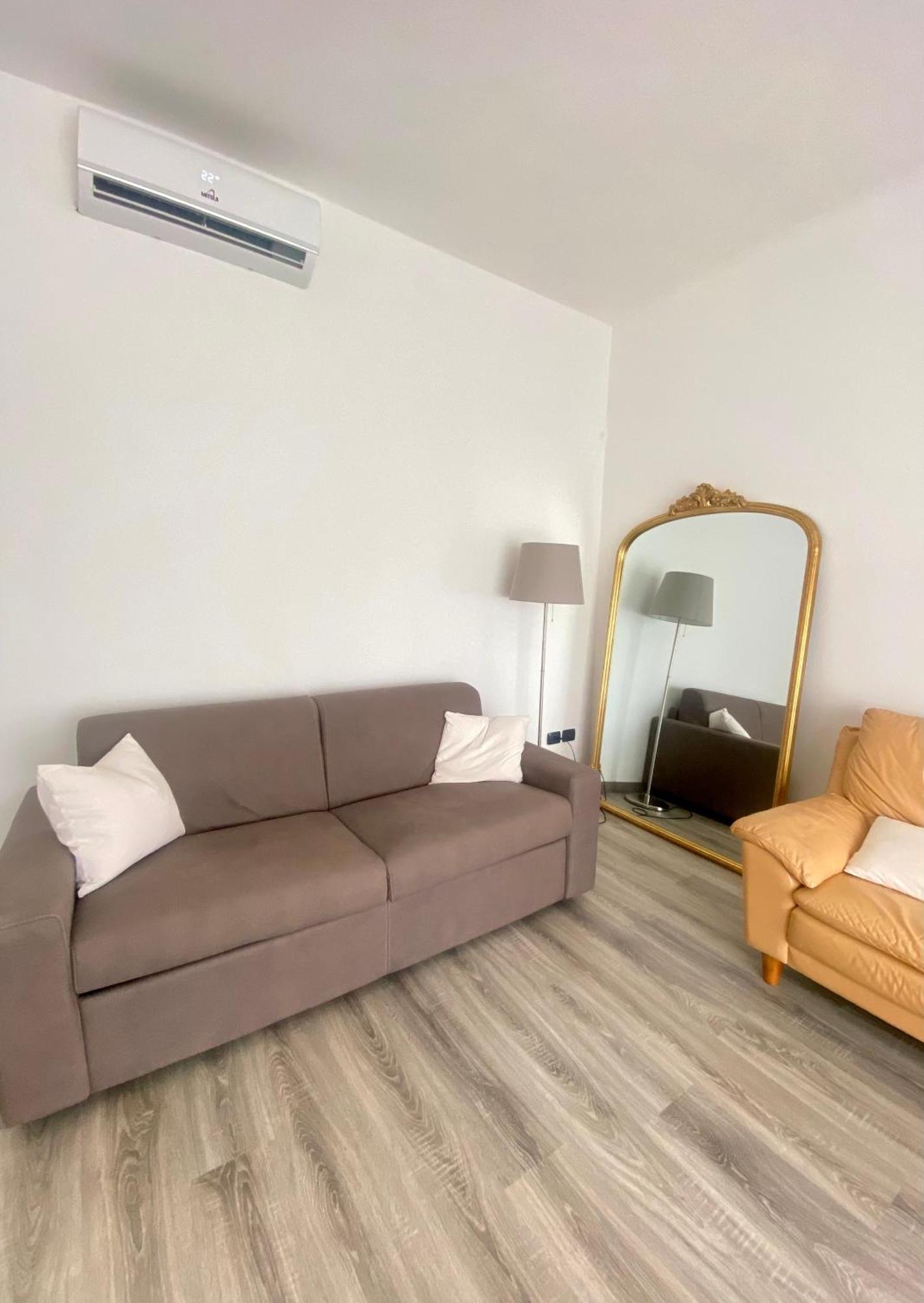 Casa Sara Como Lake Parcheggio Interno Privato Cernobbio Exterior foto