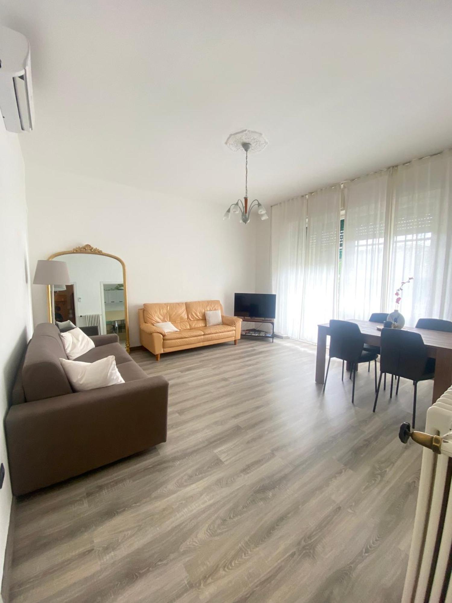 Casa Sara Como Lake Parcheggio Interno Privato Cernobbio Exterior foto
