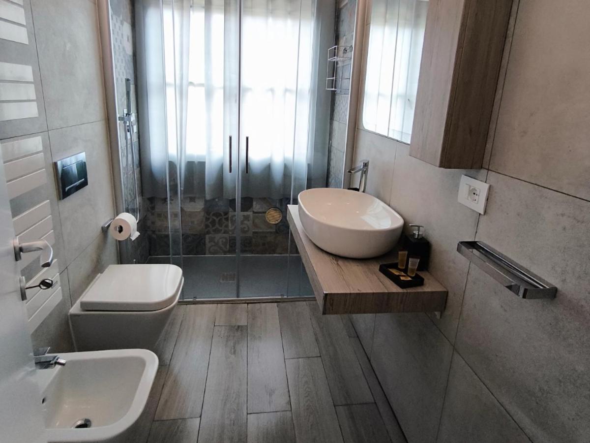 Casa Sara Como Lake Parcheggio Interno Privato Cernobbio Exterior foto