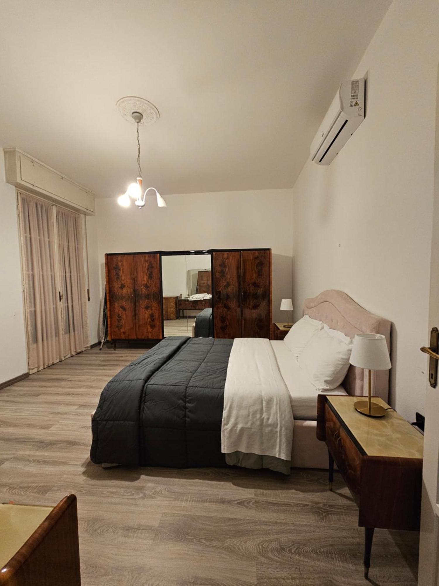 Casa Sara Como Lake Parcheggio Interno Privato Cernobbio Exterior foto
