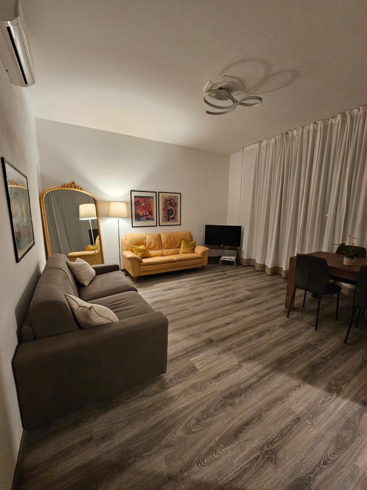 Casa Sara Como Lake Parcheggio Interno Privato Cernobbio Zimmer foto