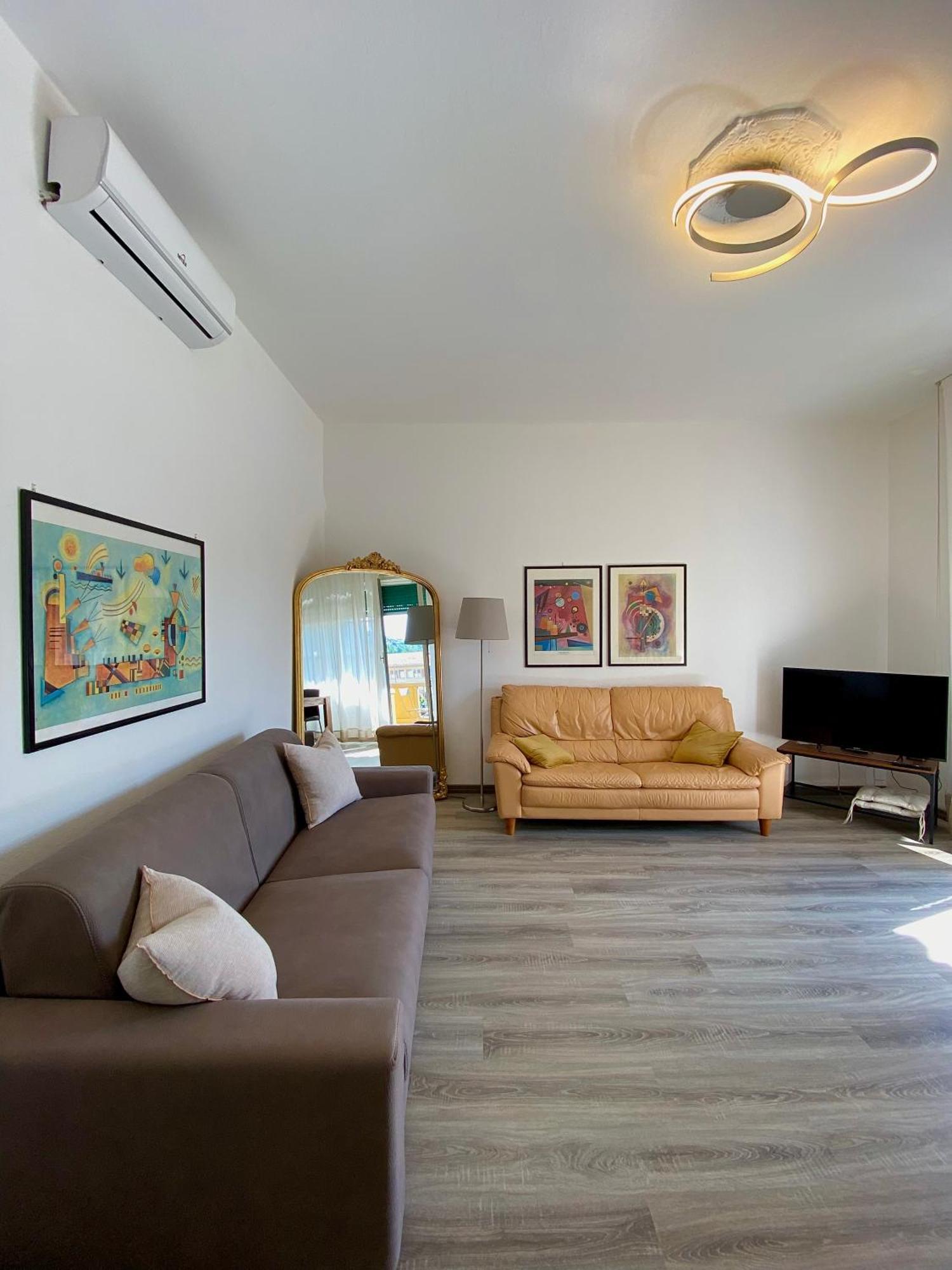 Casa Sara Como Lake Parcheggio Interno Privato Cernobbio Exterior foto